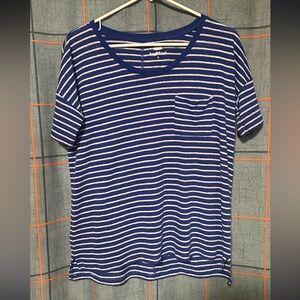 Old Navy boyfriend tee